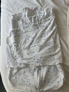 Halo Cream Sleep Sack Swaddle - White with stars and moons